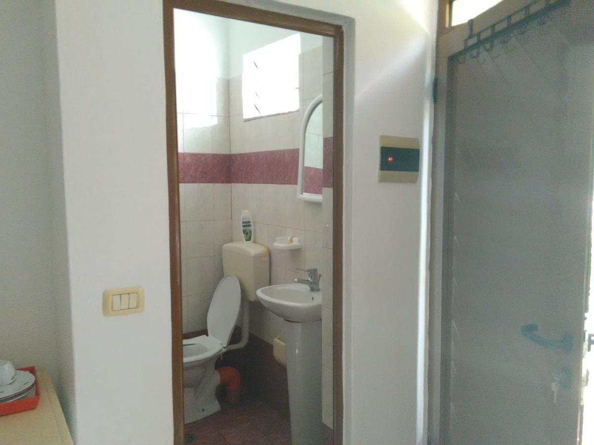 Camping Late Gjirokastër Екстериор снимка